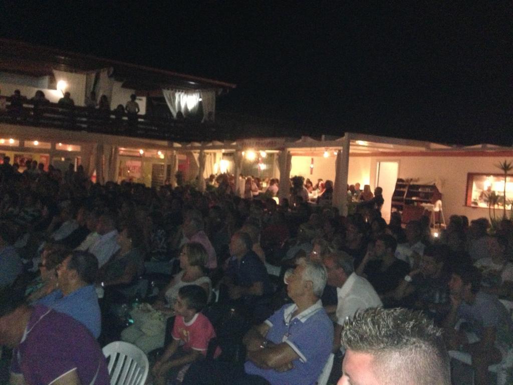 Beach Club Ippocampo ภายนอก รูปภาพ